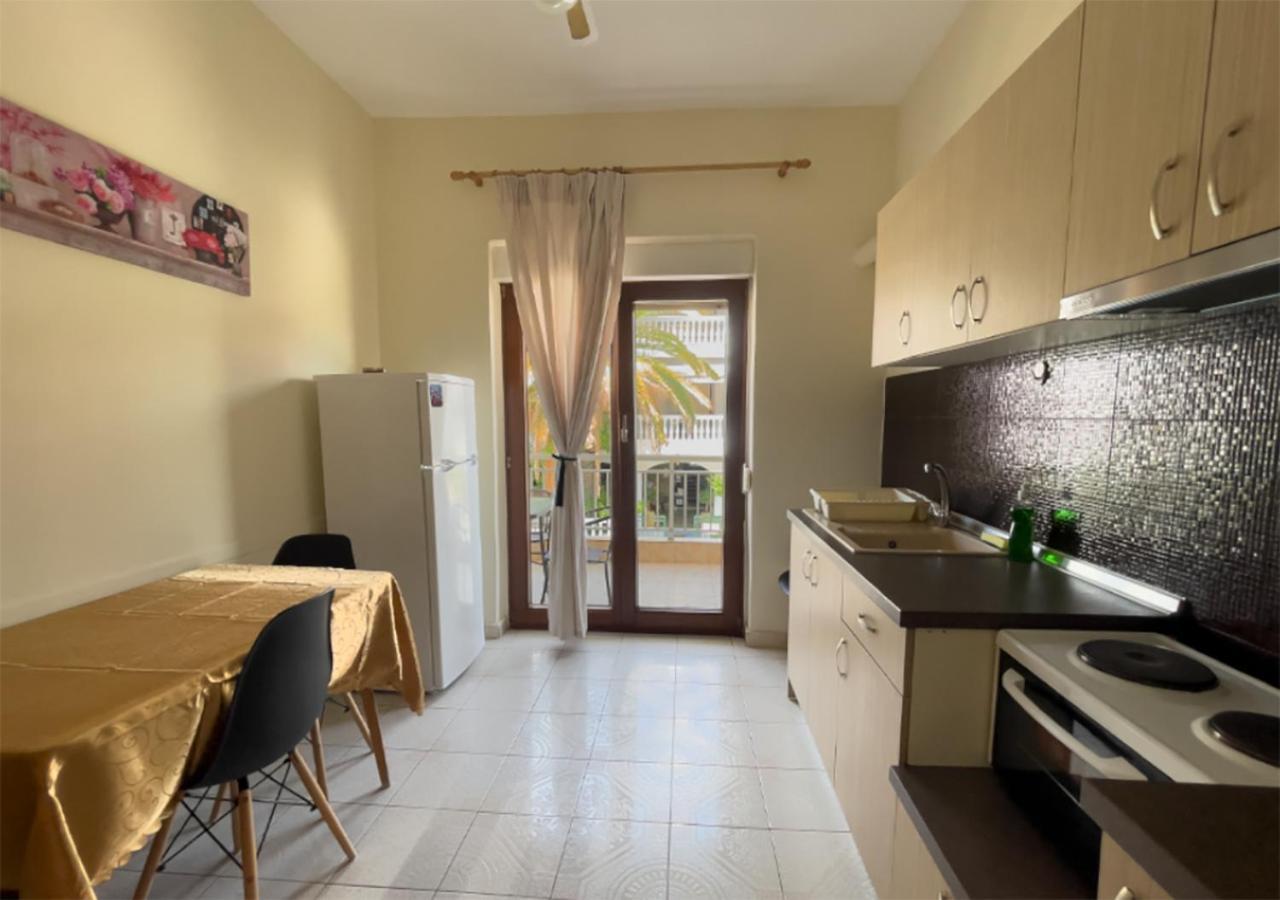Niki Apartments Paralia Dionysiou Exterior photo