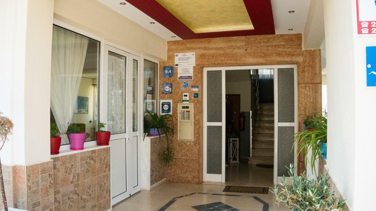 Niki Apartments Paralia Dionysiou Exterior photo